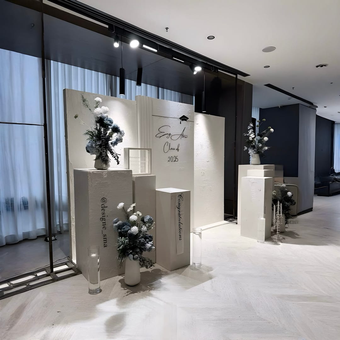 ركن تخرج A-12 2 ركن تخرج A-12 - الصورة 2